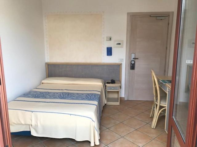 Hotel Mon Repos Baja Sardinia Eksteriør bilde