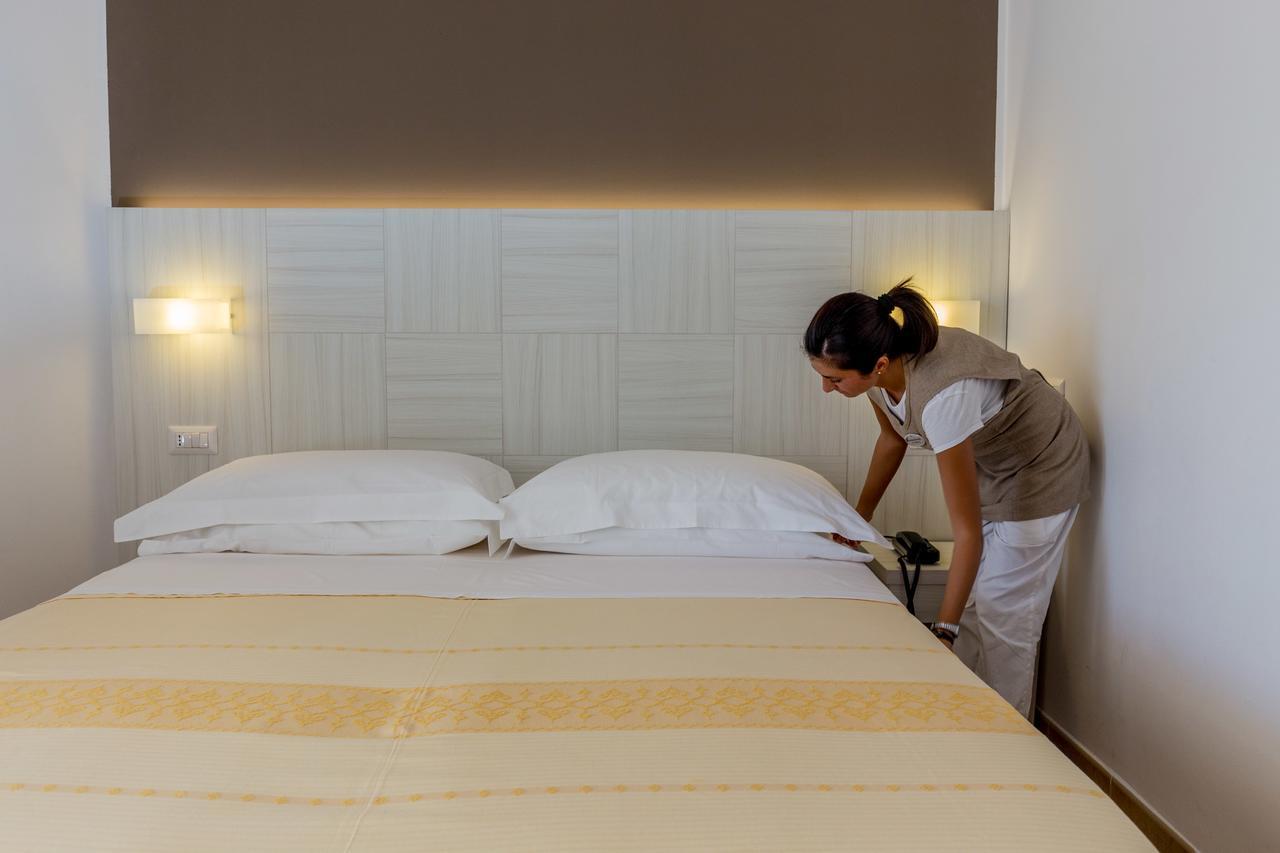 Hotel Mon Repos Baja Sardinia Eksteriør bilde